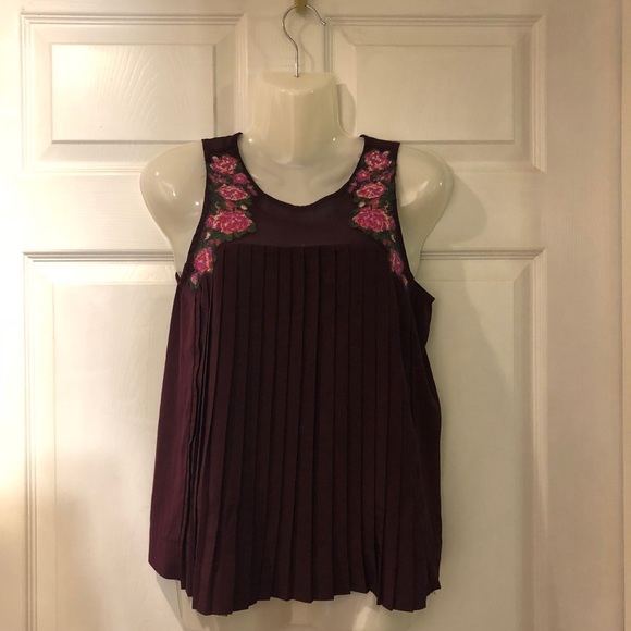 American Eagle Outfitters Tops - 🔥2/$8🔥American Eagle | Burgundy Floral top